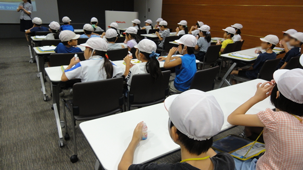 なぎさ小学校３年生の皆さんを対象に兵庫三木工場見学会を開催いたしました。