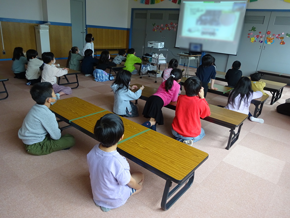 諏訪山児童館さまでオンライン工場見学を実施しました。