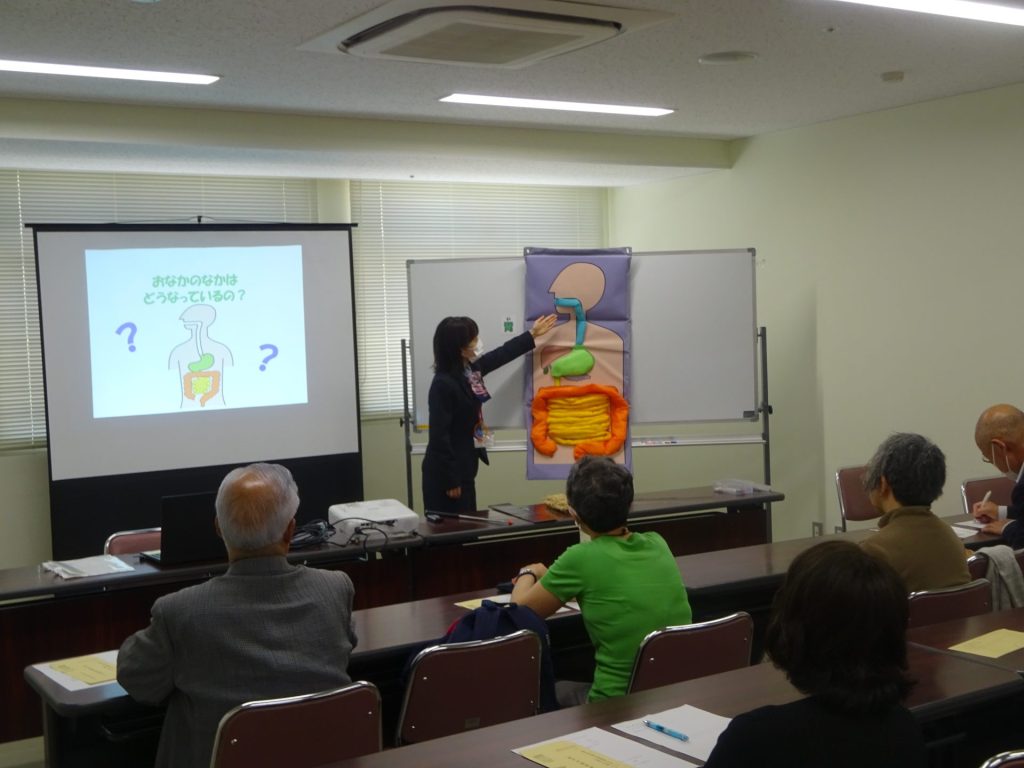 神戸市職員退職者会さまで健康セミナーを実施しました。